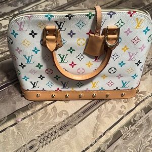 Louis Vuitton duplicate - not authentic